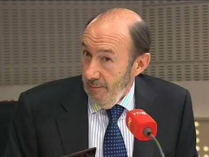 Rubalcaba: "El PSOE está dispuesto a hablar y a llegar a acuerdos con el Gobierno"