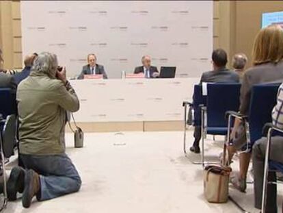 El gobernador del Banco de España adelanta su salida un mes