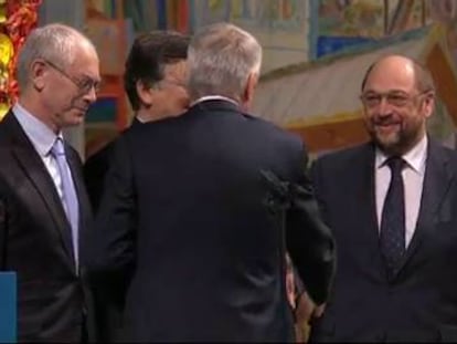 La UE recibe el Nobel de la Paz con una defensa del euro como símbolo de unidad