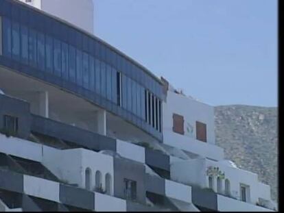 La Junta de Andalucía quiere comprar los terrenos del Algarrobico para derribar el hotel