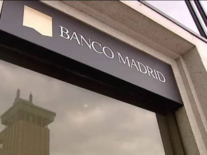 La policía registra la sede de Banco Madrid