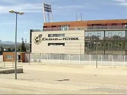 La Federación Española de Fútbol suspende el campeonato de Liga