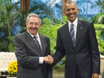 VÍDEO | Obama e Raúl Castro se encontram em Cuba
