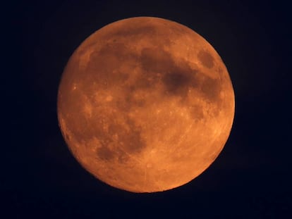 O eclipse lunar com ‘lua de sangue’ mais longo do século