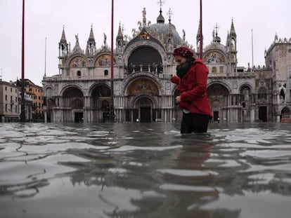 Veneza sofre sua pior inundação em 53 anos