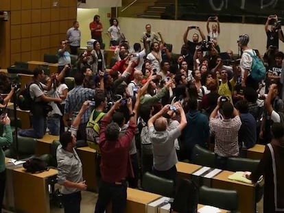 Multa expulsa alunos da Assembleia de SP, mas eles prometem voltar