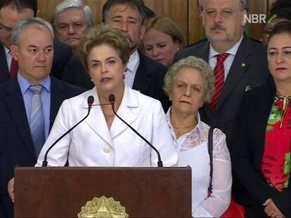 Michel Temer toma posse na presidência e apresenta ministros