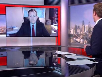 Filhos de entrevistado invadem ao vivo da BBC e se tornam o viral do ano