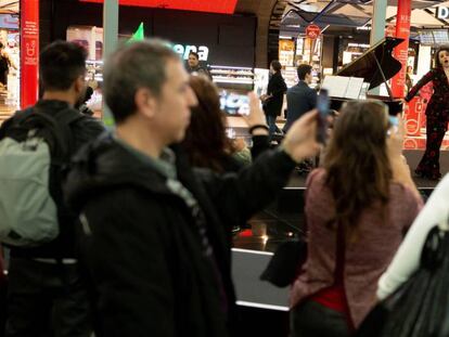El Liceu porta l’òpera als aeroports