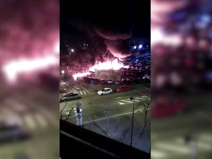 Cremats 30 vehicles a Esplugues de Llobregat