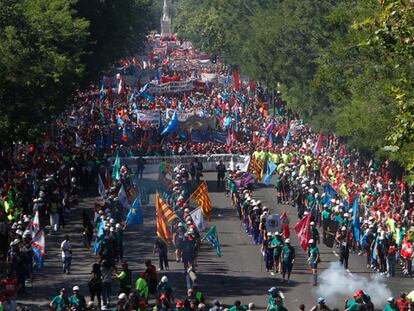La ‘marcha negra’ culmina en Madrid arropada por una multitud