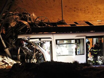 Un gerente de Metro y una menor fallecen en un choque en cocheras
