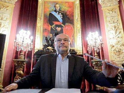 El alcalde de Ourense presenta su dimisión