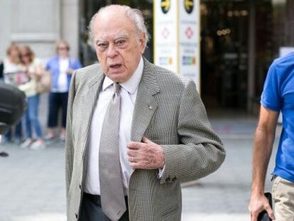 Jordi Pujol sale de su despacho en Barcelona el pasado día 5.