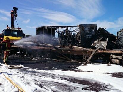 El accidente ha provocado la explosión de bombonas de oxígeno que contenían restos de presión.