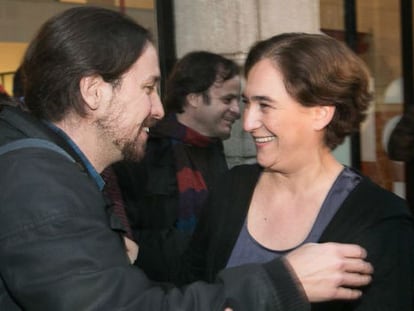 Pablo Iglesias y Ada Colau se alían para arrebatar Barcelona a CiU