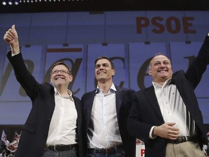 Pedro Sánchez al costat dels candidats del PSOE a València.