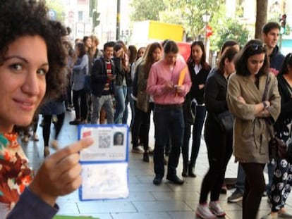 Unos 85.000 usuarios sacan el abono joven por 20 euros el primer día