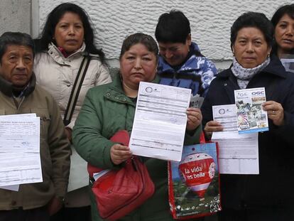 Ecuatorianos afectados por el cierre de la empresa de paquetería OGC.