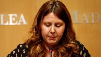 Eva Borox hace pública su renuncia en rueda de prensa