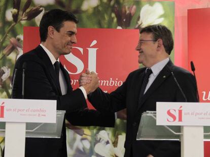 Pedro Sánchez y Ximo Puig en la sede de los socialistas valencianos. José Jordán