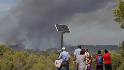 L'incendi afecta la zona de la Pobla de Montornès.