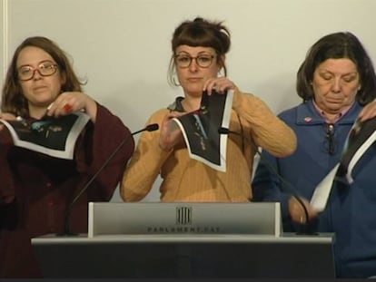 Les diputades de la CUP Eulàlia Reguant, Mireia Vehí i Gabriela Serra.