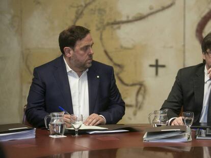 Carles Puigdemont (d) y Oriol Junqueras, el pasado martes.