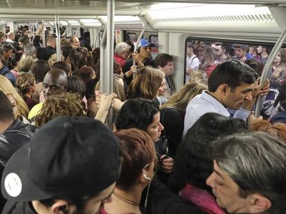 Cuarto lunes de huelga en el metro de Barcelona. Foto: J. Sánchez / Vídeo: G. Battista