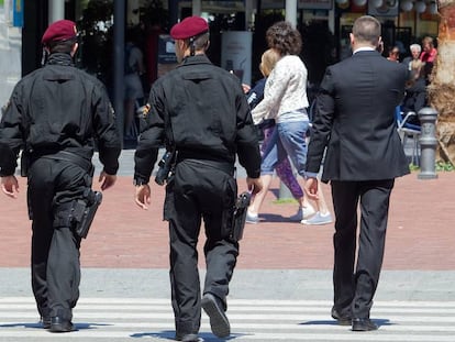 Agentes de la policía, en Barcelona.