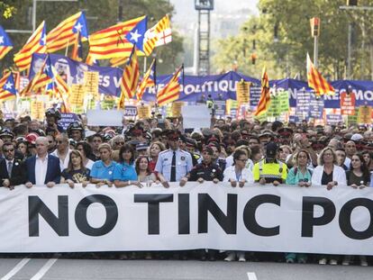 Cabecera de la manifestación formada por los empleados públicos y entidades.