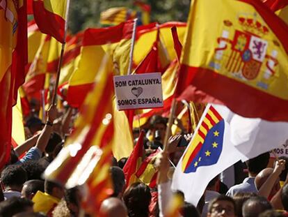 Imagen de la manifestación convocada por la Sociedad Civil Catalana contra la proclamacion unilateral de independencia.