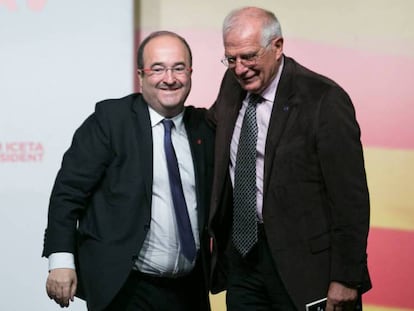 El candidato Miquel Iceta junto a Josep Borrell.