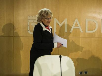 La alcaldesa de Madrid, Manuela Carmena, en el Ayuntamiento. En vídeo, declaraciones de Carmena en 'Hoy por hoy', de la Cadena Ser.