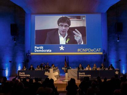 Puigdemont interviene por videoconferencia en el consell nacional del PDeCAT el pasado sábado.