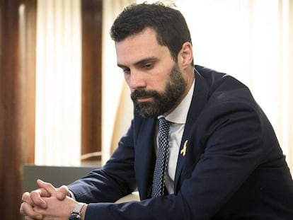 El presidente del Parlament, Roger Torrent, en su despacho.