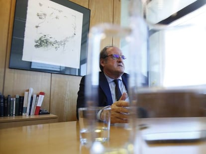 Ángel Gabilondo, el pasado viernes, en su despacho de la Asamblea de Madrid.