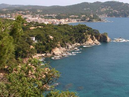 7Vista de la costa de Palafrugell a Palamós (Girona) / En vídeo, explosión en una embarcación en Calella de Palafrugell