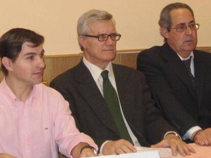 César Román (izquierda), durante su etapa en CDS Madrid.