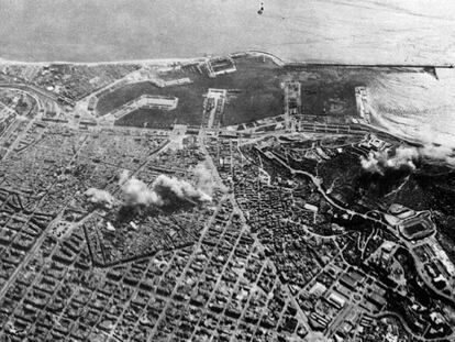 Vídeo de l'Ajuntament de Barcelona que commemora el 80 aniversari dels bombardejos. En la imatge, efecte del bombardeig sobre Barcelona de març de 1938.