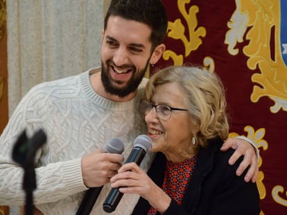 Carmena vs. Broncano: pelea de gallos con guion de Forocoches