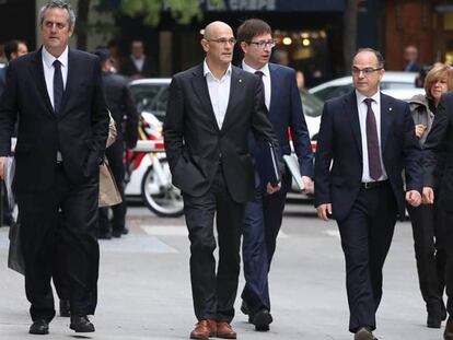 Desde la izquierda, los exconsejeros del Govern Joaquim Forn, Raül Romeva, Carles Mundó, Jordi Turull y Josep Rull, en la Audiencia Nacional el 2 de noviembre de 2017. En vídeo, alerta en Barcelona ante el 21D.