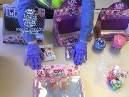 Objetos decomisados en la Operación regalo.