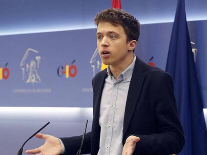 Iñigo Errejón, en el Congreso de los diputados. En vídeo, Podemos no sabe ni cuándo ni cómo elegirá candidato en Madrid.
