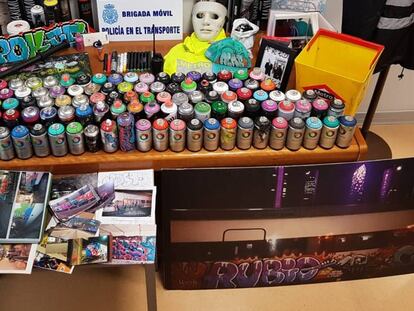 Detenidos 18 grafiteros por hacer numerosas pintadas en el metro de Madrid