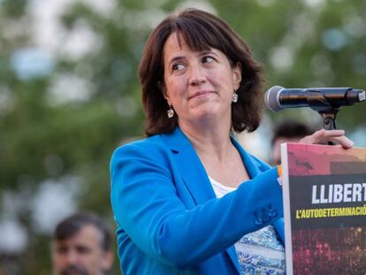 La presidenta de l'ANC, Elisenda Paluzie, el 12 de juny en una manifestació a la plaça Catalunya de Barcelona. En vídeo, imatges del web que s'acaba d'estrenar.