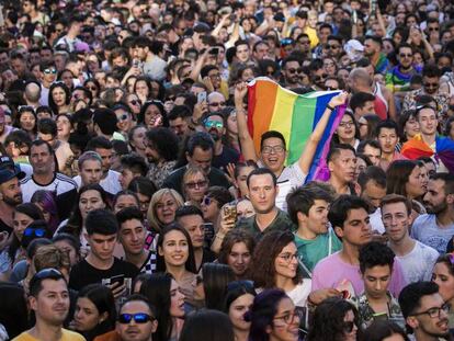 Celebración del Orgullo de 2018 en Madrid. En vídeo, carta de personalidades a los jóvenes LGTBQ+.