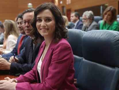 Díaz Ayuso, en el Pleno de la Asamblea de Madrid. En vídeo, declaraciones de Pablo Casado.