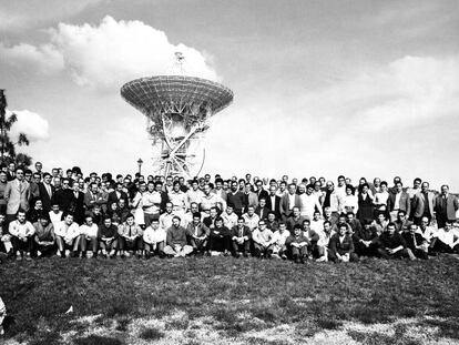 Personal de la estación de Fresnedillas, en 1972. En vídeo, entrevistas con trabajadores del centro espacial de Fresnedillas.