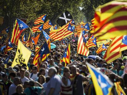 Miles de personas se manifiestaron ayer en Barcelona con motivo de la Diada. En vídeo, llamamiento de Torra y la ANC a la unidad del independentismo